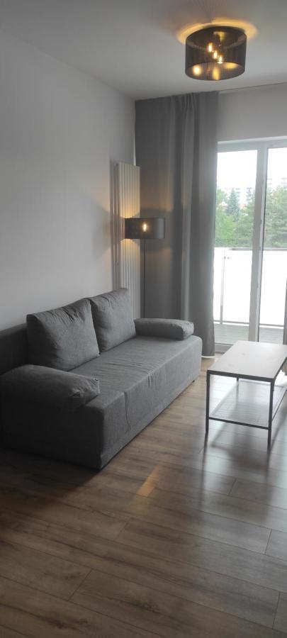 77 Apartment *