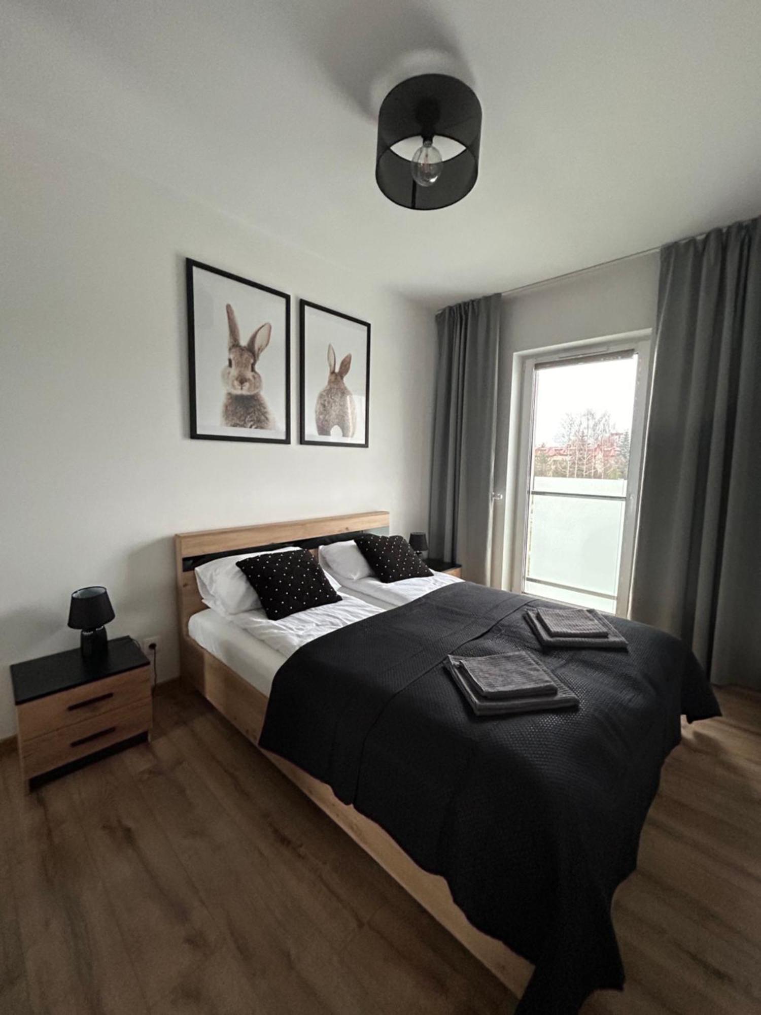 Apartment 77