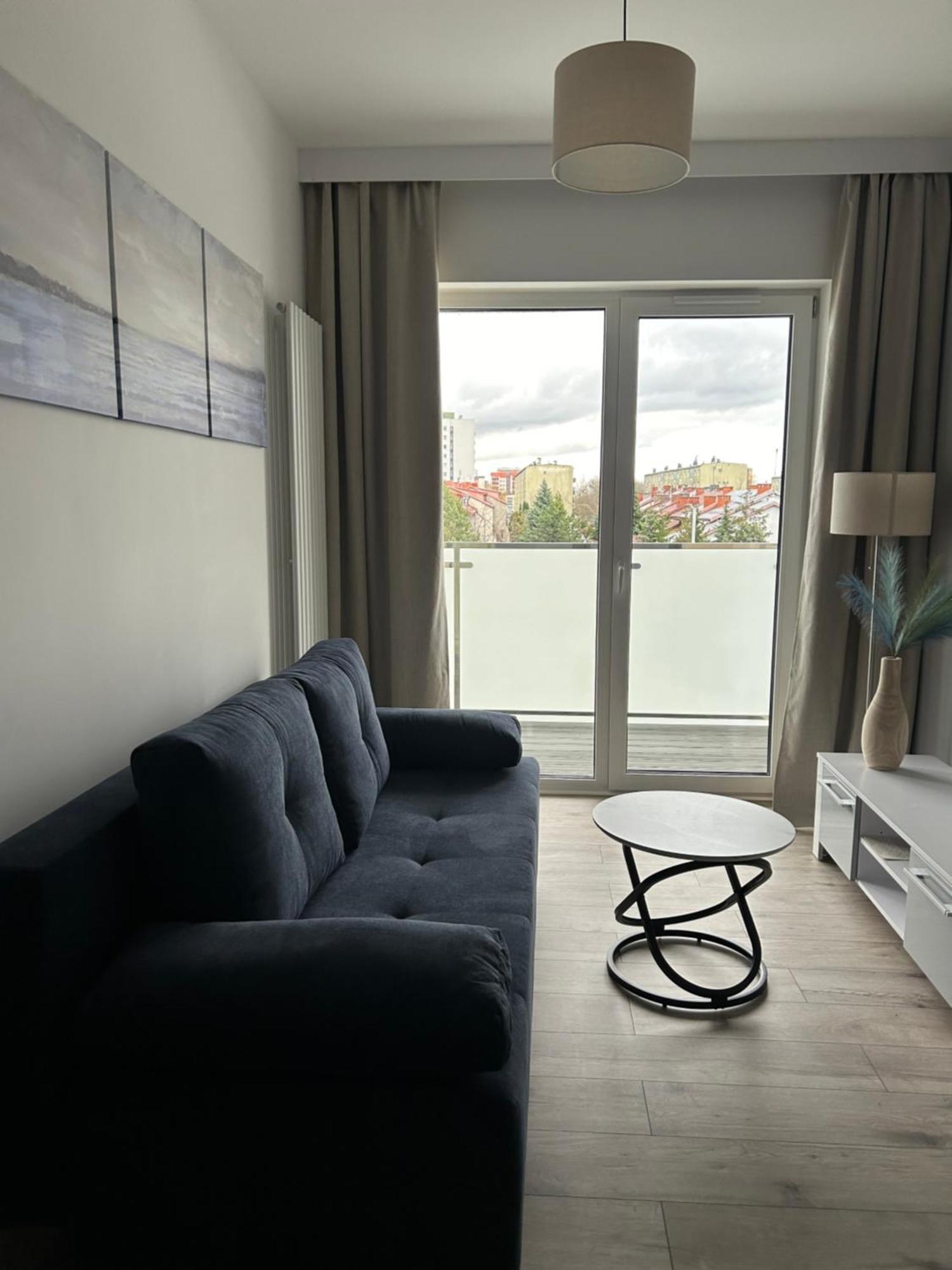77 Apartment *